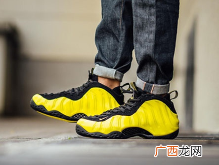 Nike新款金色喷泡好看吗
