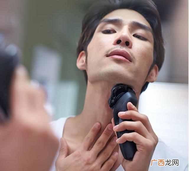 电动刮胡刀什么牌子好？男士剃须刀排行榜前十