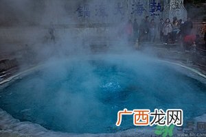 泡温泉什么季节最好？泡温泉的最佳时间长度