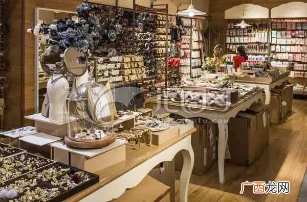 开什么店最赚钱投资小？适合女性开的10种店（靠