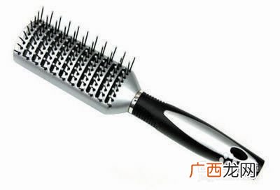 爱掉头发用什么梳子好?哪种梳子不容易掉头发