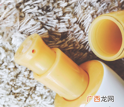 2018雪花秀润燥精华真假对比细节图