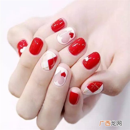 2018好看的红色美款式美甲图片推荐