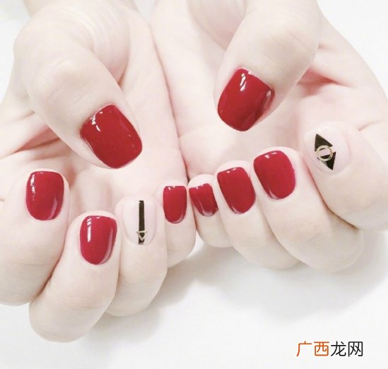 2018好看的红色美款式美甲图片推荐