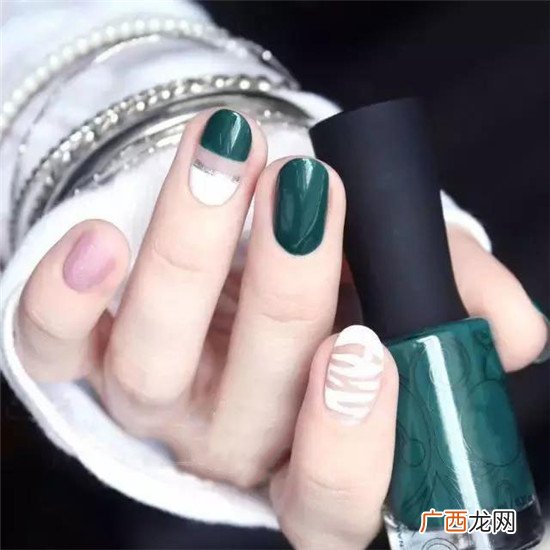 2018好看的红色美款式美甲图片推荐