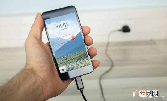 为什么手机充电很慢？手机充电很慢3个解决方法