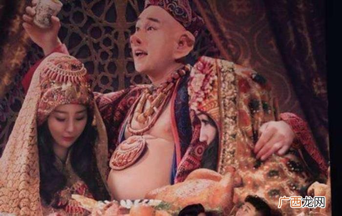 美女与野兽的故事,五对美女与野兽的爱情故事