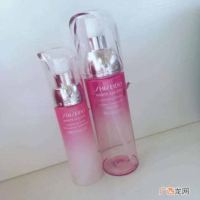 女士油性皮肤用什么护肤品？女士油性皮肤护肤