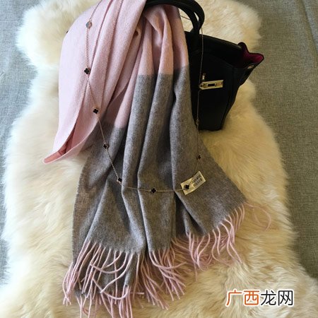 女生正确戴围巾的方式 正确的戴围巾方法图解