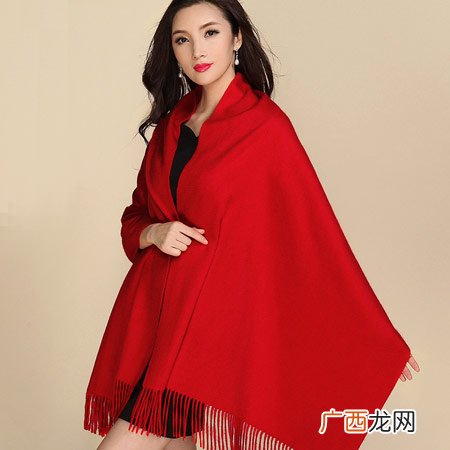 女生正确戴围巾的方式 正确的戴围巾方法图解