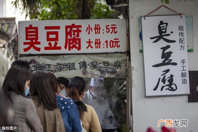 现在卖啥小吃最火,当下比较流行的小吃