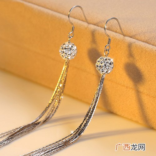 送女友这10款高颜值耳钉吧
