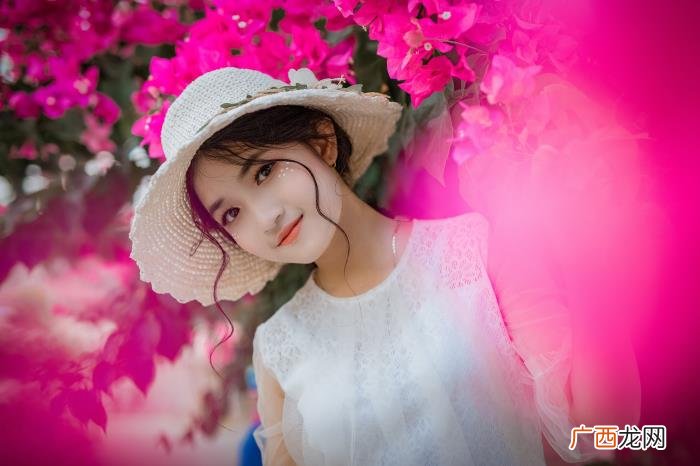 会不自觉地挂在她的脸上 中年女人出轨后脸上有何特征