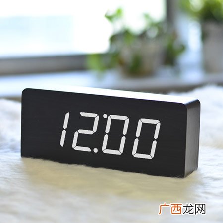 送经常熬夜的人这些必备之物