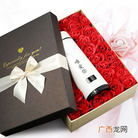 520送这些浪漫礼物表达“我爱你”