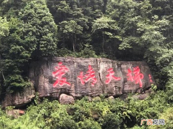 经典爱情小故事，被评为中国十大经典爱情故事