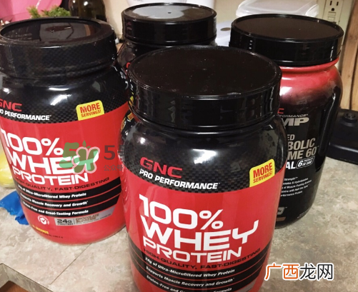 蛋白粉健身前喝还是后喝？蛋白粉健身中可以喝吗？