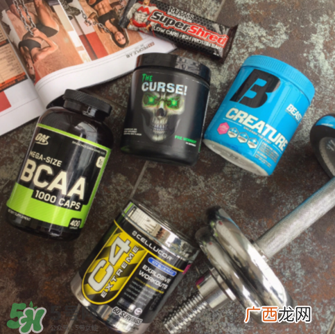 肌酸是训练前吃还是训练后吃？肌酸是激素吗？