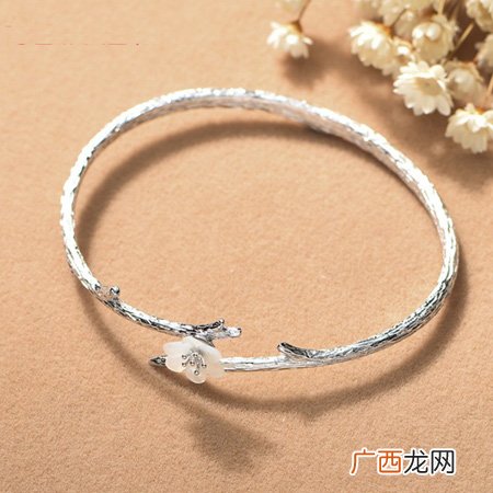 征服甜蜜软妹子就靠这10款礼物
