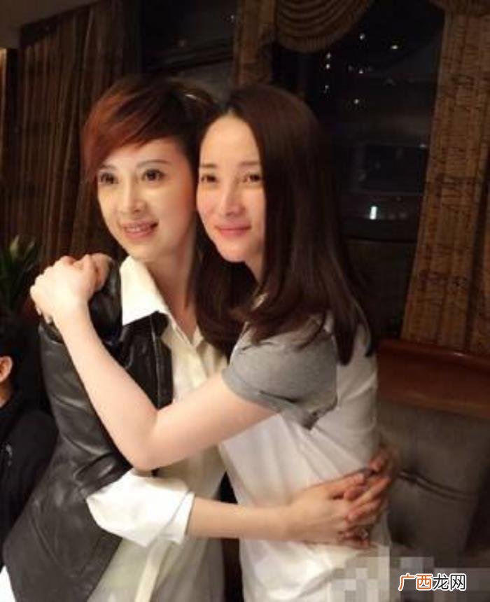 吴启华曾对她一见钟情 吴启华和金巧巧