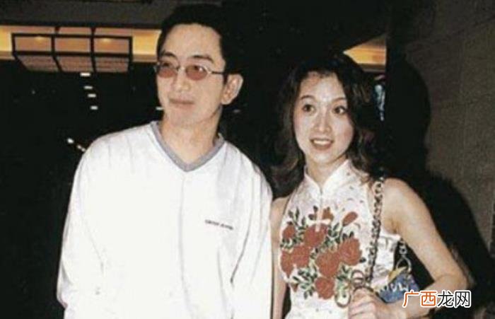 吴启华曾对她一见钟情 吴启华和金巧巧