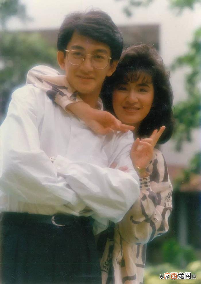 55岁吴启华感情坎坷 吴启华的老婆
