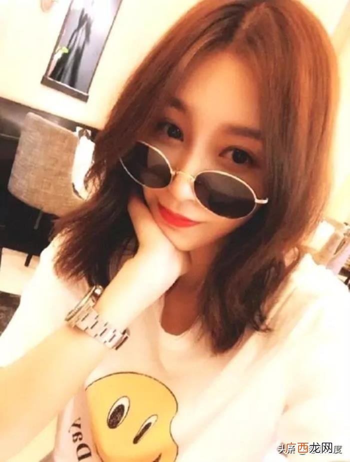 55岁吴启华感情坎坷 吴启华的老婆