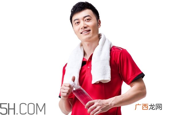 晚上睡觉醒来口干舌燥是怎么回事