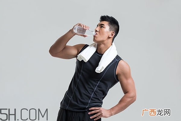 熬夜上火长痘痘怎么办6个小妙招解烦恼