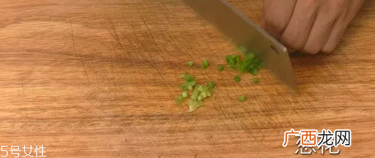 吃花菜可以减肥吗？热量低适合减肥时吃