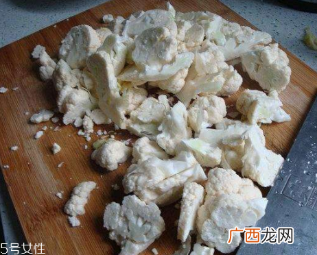 花椰菜怎么切？把整茎切掉最好炒