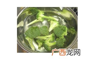 花椰菜怎么切？把整茎切掉最好炒