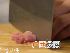 杏鲍菇怎么洗才干净？盐水泡泡轻松去污