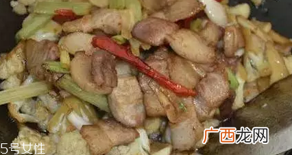 花椰菜炒肉怎么做好吃？这么做简单又美味