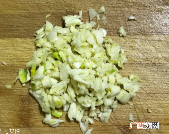 饺子馅用猪的哪块肉好?前腿肉是饺子馅首选