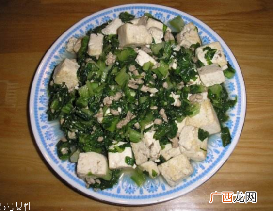莴笋叶能蒸包子吃吗？没焯水会发苦