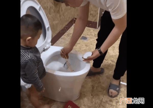 爸爸的生日礼物贺卡怎么做，剪妈妈身份证照片做生日贺卡