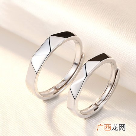 520天纪念日送女友什么礼物好？