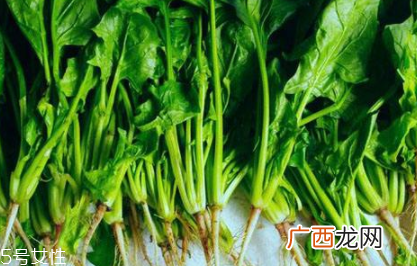 菠菜怎么焯水才不变色菠菜怎么焯水才鲜亮
