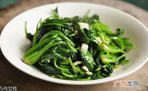 菠菜炒几分钟能熟菠菜炒几分钟才够营养