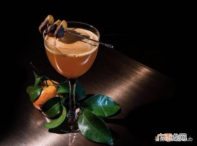 开酒吧需要黑白两道吗 创业开酒吧的步骤