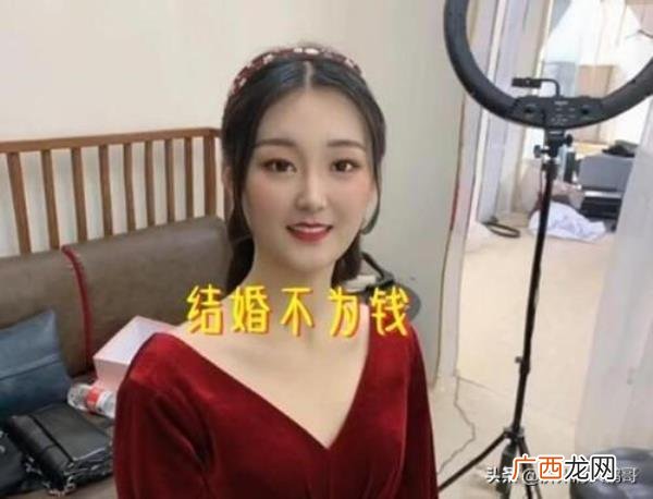 爸妈给儿子儿媳的说的一段话,儿子的笨嘴拙舌与儿媳妇的巧言令色