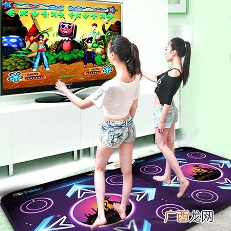 送女生不幼稚的礼物更易获得好感