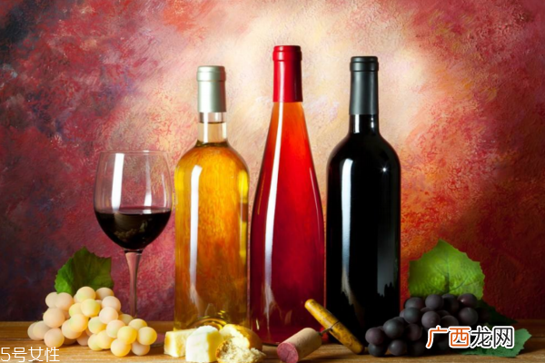 入门小白怎么挑红酒年份红酒适饮期在5年内
