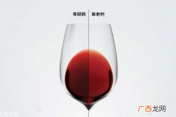 红酒颜色发褐色能喝吗陈年老酿可以喝