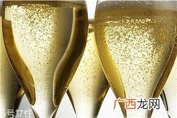 起泡酒是什么起泡酒怎么喝