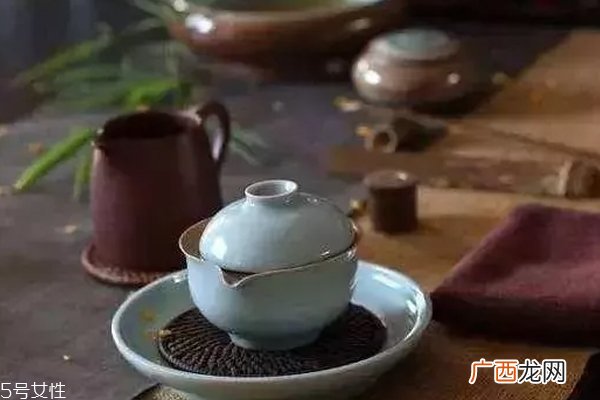 普洱茶苦是怎么回事苦涩物质解析