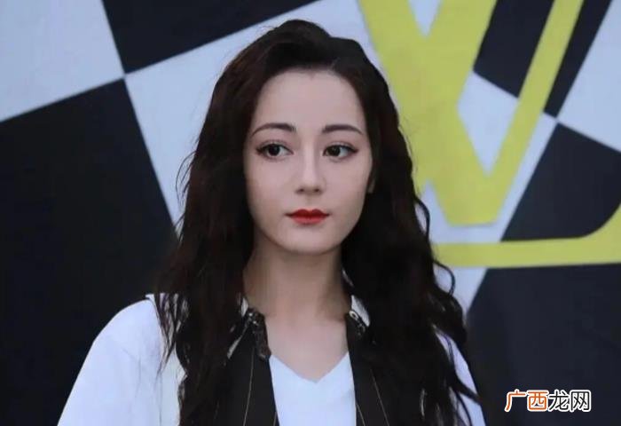 迪丽热巴近照显老，迪丽热巴颜值崩坏还撞脸马苏