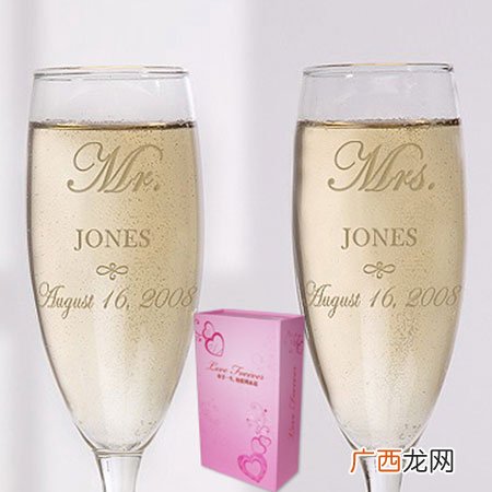 新婚夫妻必读 第一年结婚纪念日送什么
