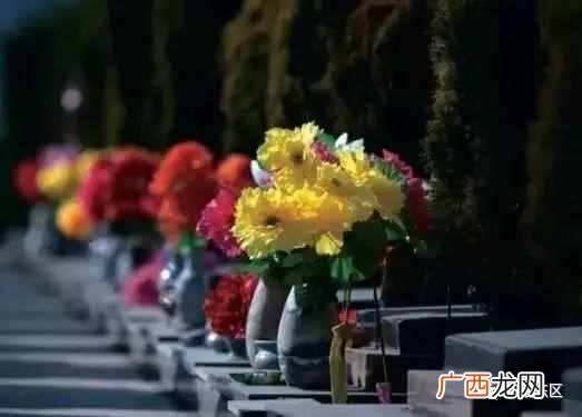 清明节祭奠是什么意思？祭奠和祭祀有区别吗